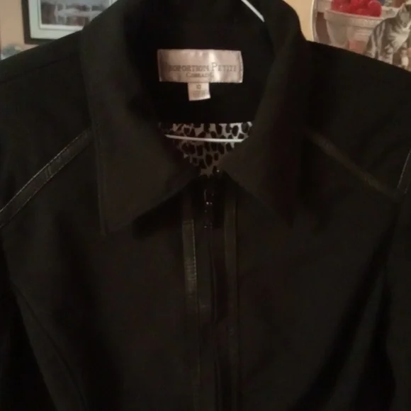 Jacket - Picture 6 of 9